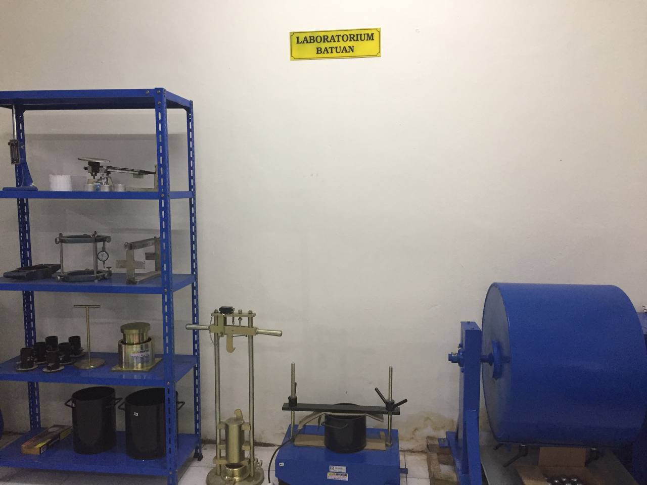 Laboratorium Material Bahan Bangunan